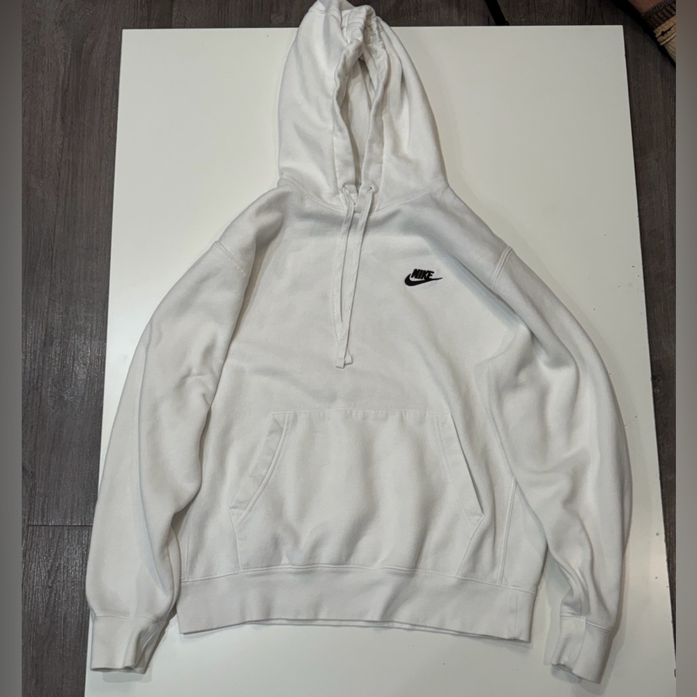Nike White Fleece Pullover Hoodie Men’s Medium Logo Kangaroo Pocket Hooded